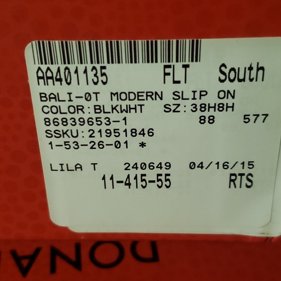 Donald Pilner Slip on - Picture 4 of 4